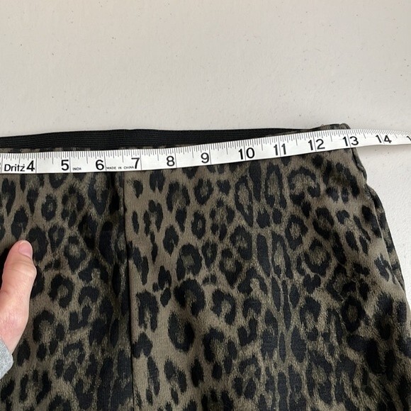 INC Animal-Print Curvy-Fit Skinny Pants Olive Green Black Size 2 - Picture 8 of 11